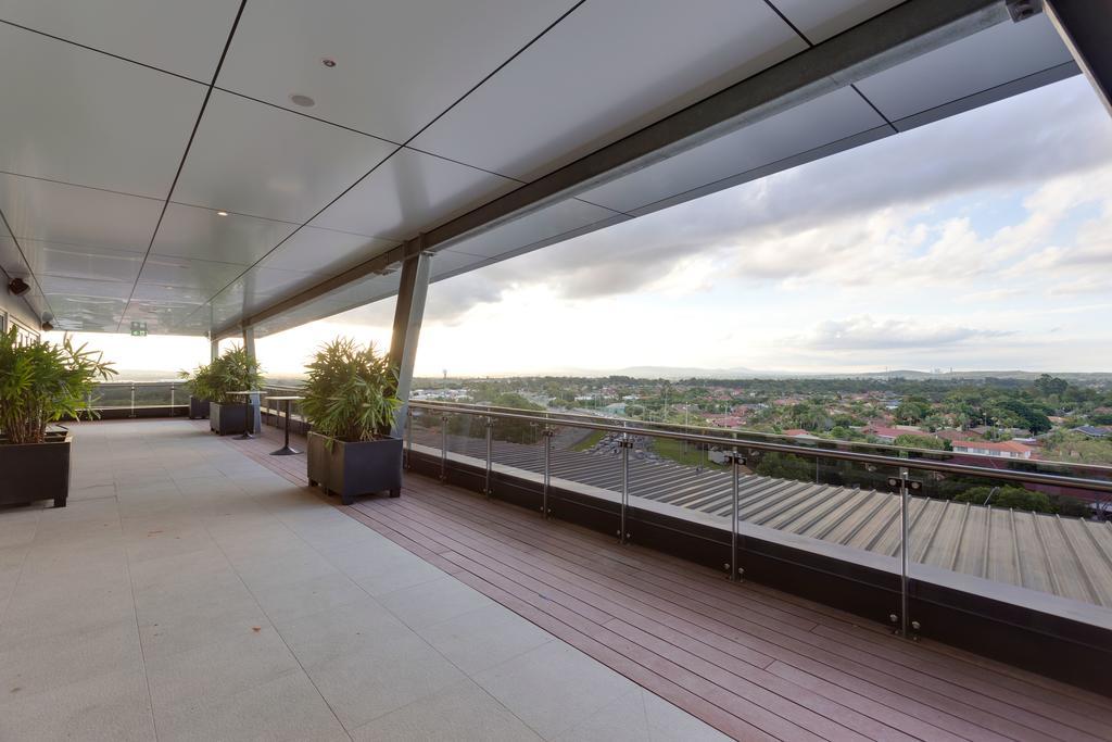 Calamvale Hotel Suites And Conference Centre Brisbane Exterior photo